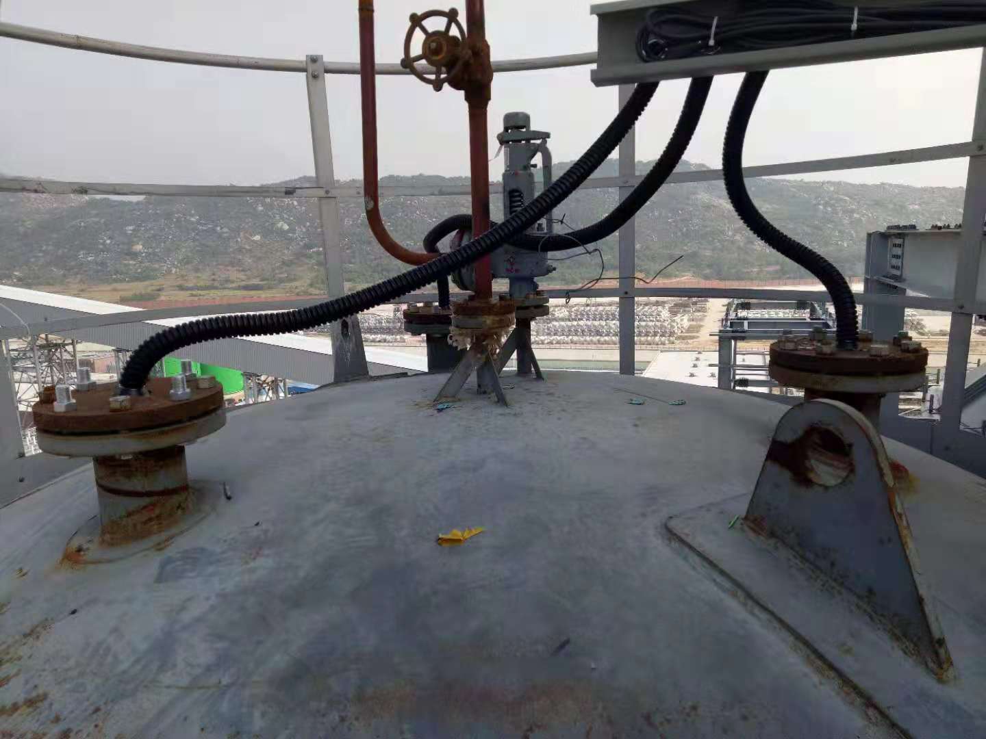 Ultrasonic vs radar level meter blind zone calculation guide | 2024 pit selection guide | Doweston